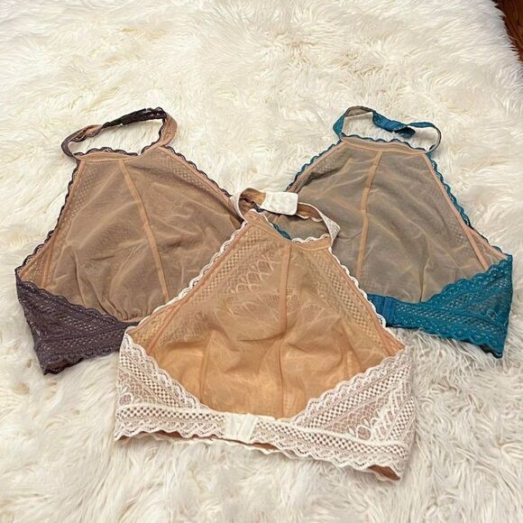NWOT Set of 3 High Neck Lace Bralette White, Turquoise and Gray Size M - Picture 3 of 6